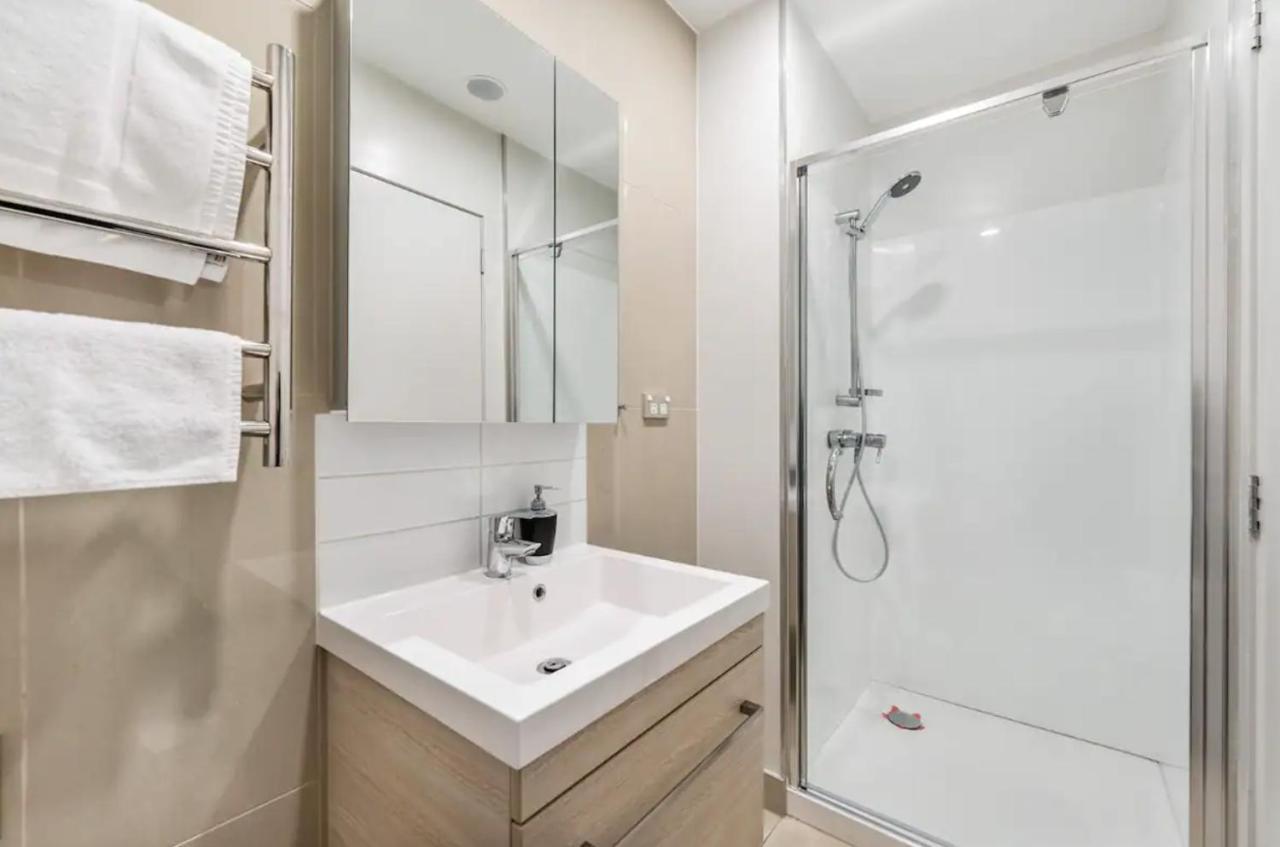 Skytower View And Seaview 2 Bedroom Apartment 오클랜드 외부 사진